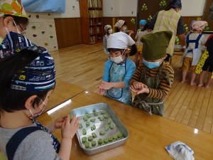 よもぎ団子作り